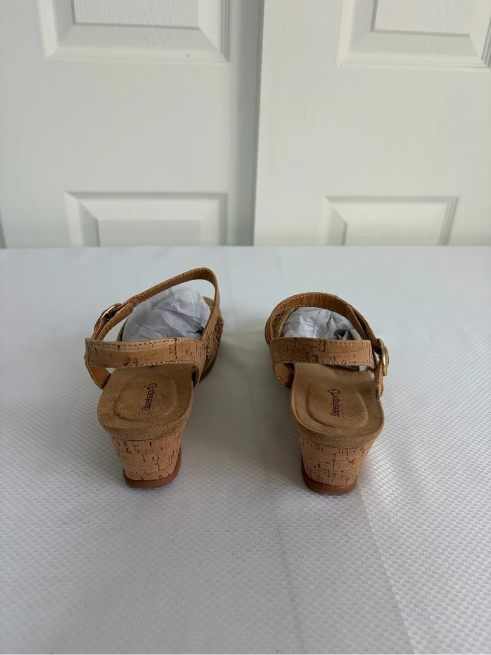 New Baretraps Fernelle Wedge Sandal Women’s Size: 8